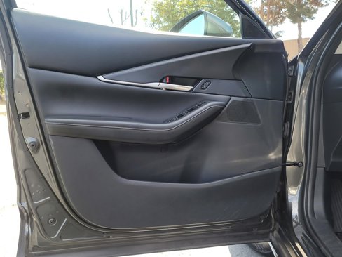 Used 2021 MAZDA CX-30 FWD 2.5 S w/ Select Package image 21