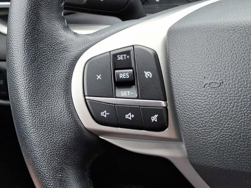 Certified 2022 Ford Explorer XLT w/ Equipment Group 202A image 21