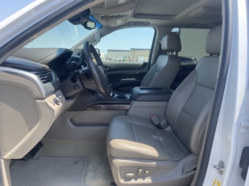 Used 2018 Chevrolet Tahoe LT w/ LT Signature Package image 21