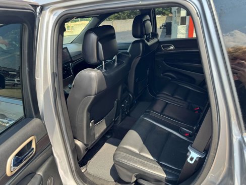 Used 2014 Jeep Grand Cherokee Limited w/ Luxury Group II image 23