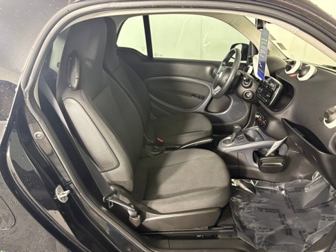 Used 2018 smart fortwo electric drive image 30
