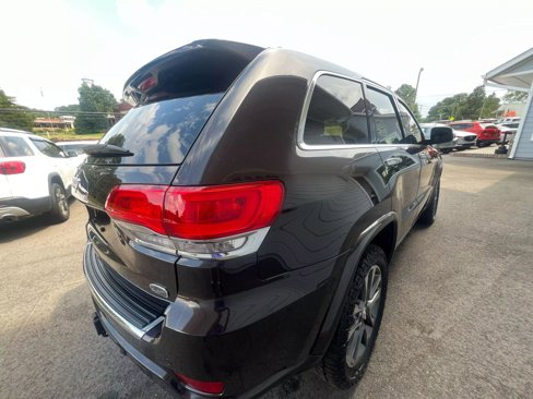 Used 2017 Jeep Grand Cherokee Overland w/ Jeep Active Safety Group image 5