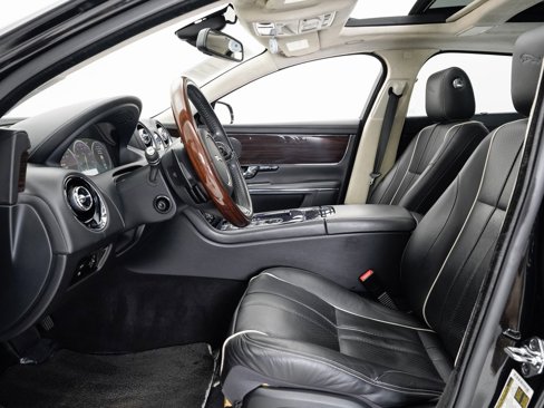Used 2012 Jaguar XJ L image 6