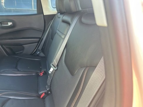 Used 2018 Jeep Compass Limited image 9