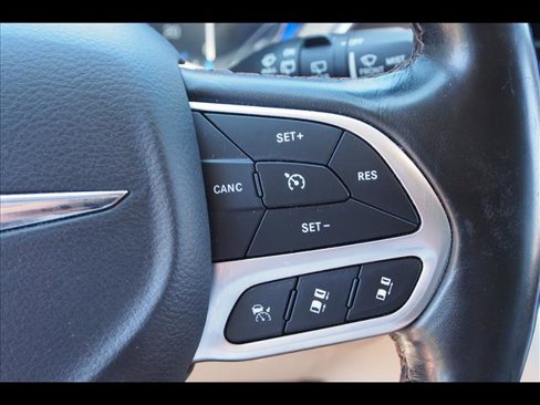 Used 2019 Chrysler Pacifica Touring-L Plus w/ Advanced Safetytec Group image 28