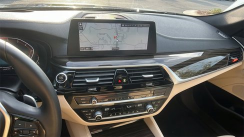 Used 2020 BMW 530i w/ Premium Package image 32