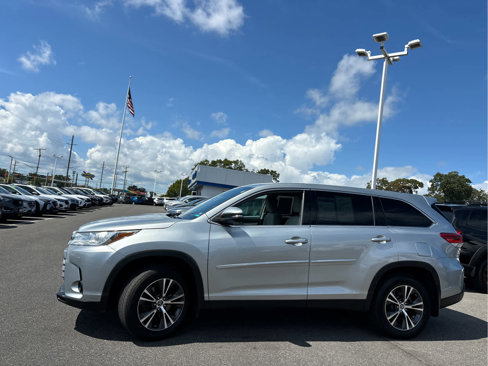 Used 2019 Toyota Highlander LE image 6