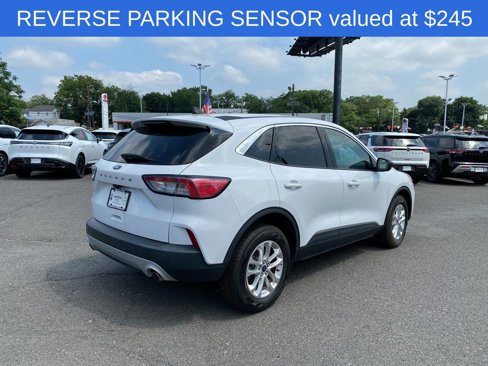 Used 2022 Ford Escape SE w/ Cold Weather Package image 2
