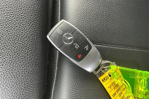 Used 2021 Mercedes-Benz GLB 250 image 34