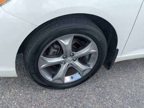 Used 2011 Toyota Venza image 12