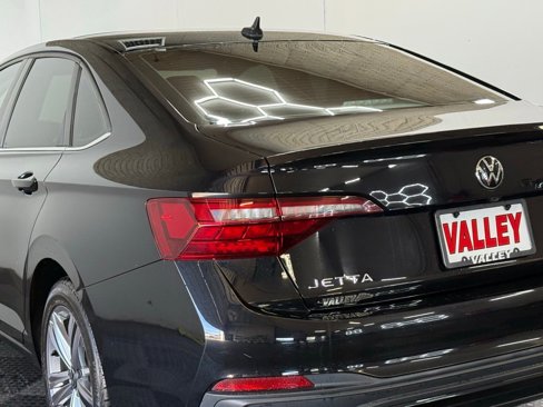 Used 2022 Volkswagen Jetta SE image 6