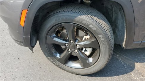Certified 2021 Jeep Grand Cherokee L Laredo image 4