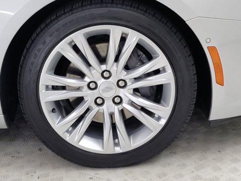 Used 2019 Cadillac XTS Luxury image 4