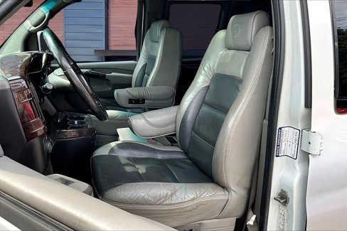Used 2010 Chevrolet Express 1500 AWD w/ Preferred Equipment Group image 24
