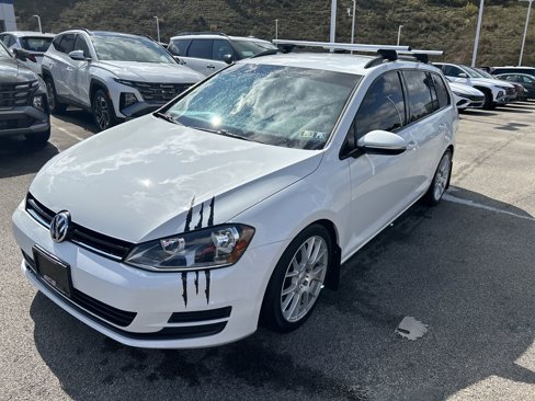 Used 2015 Volkswagen Golf S image 25