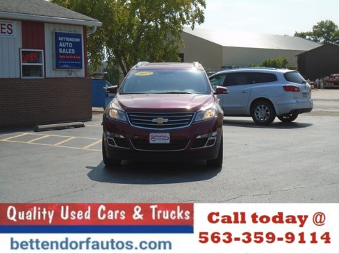 Used 2017 Chevrolet Traverse LT w/ Traveler's Package image 3