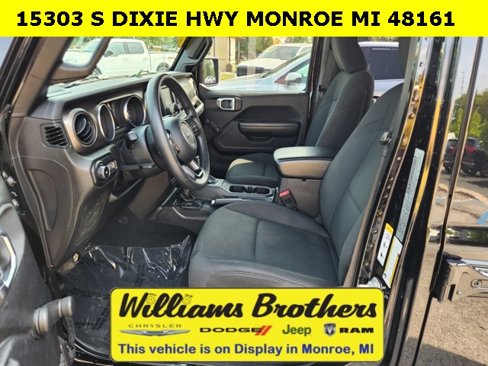 Used 2018 Jeep Wrangler Unlimited Sport image 12