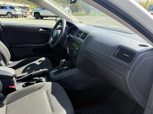 Used 2015 Volkswagen Jetta S image 20