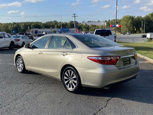 Used 2015 Toyota Camry image 3