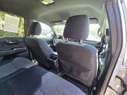 Used 2021 Toyota Tacoma TRD Off-Road image 15