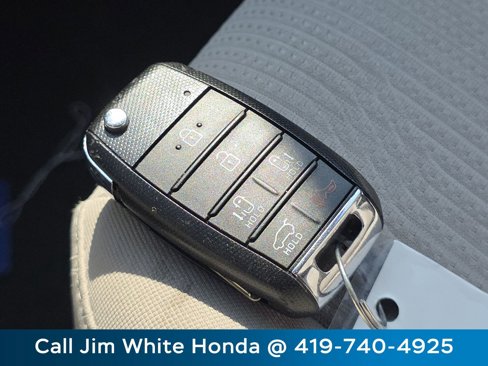 Used 2020 Kia Sedona LX image 30