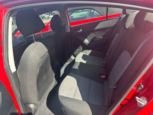 Used 2017 Kia Forte S image 31