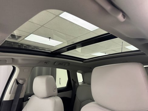 Used 2015 Cadillac SRX Luxury w/ Driver Awareness Package image 27