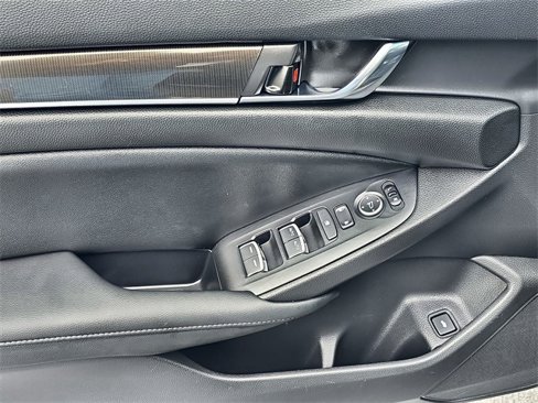 Used 2022 Honda Accord Sport image 18