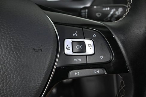 Certified 2021 Volkswagen Tiguan SE R-Line image 24
