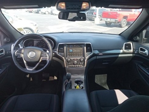 Used 2016 Jeep Grand Cherokee Laredo 75th Anniversary image 13