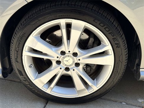Used 2012 Mercedes-Benz E 350 4MATIC Sedan image 10