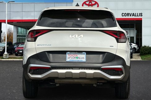 Used 2023 Kia Sportage LX image 5