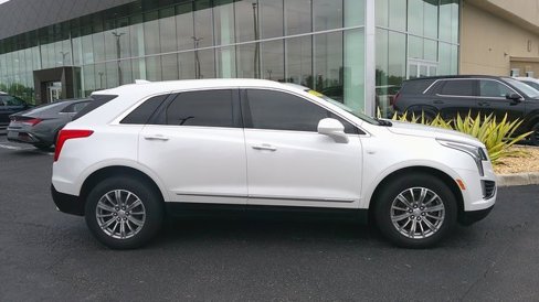 Used 2018 Cadillac XT5 Luxury w/ Driver Awareness Package image 23