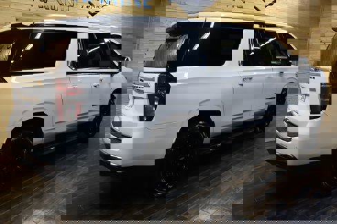Used 2023 Chevrolet Suburban LS w/ Driver Alert Package image 5