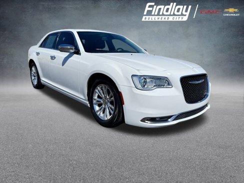 Used 2017 Chrysler 300 C image 1