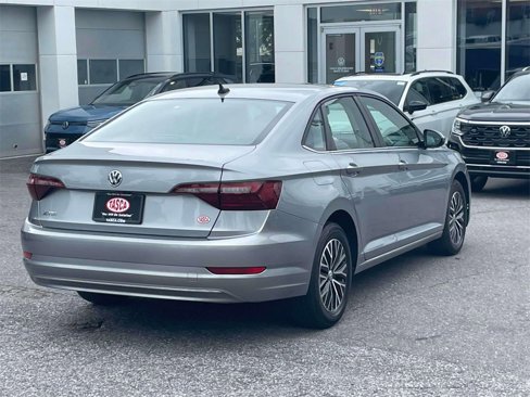 Used 2021 Volkswagen Jetta SE w/ SE Cold Weather Package image 6
