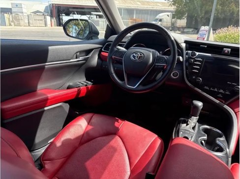 Used 2020 Toyota Camry XSE image 13