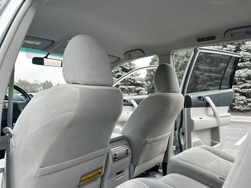 Used 2010 Toyota Highlander 2WD image 6