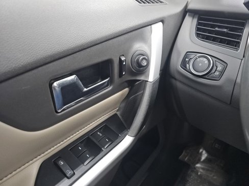 Used 2014 Ford Edge Limited image 26