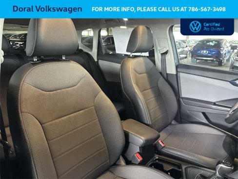 Used 2022 Volkswagen Taos SE w/ Panoramic Sunroof Package image 27