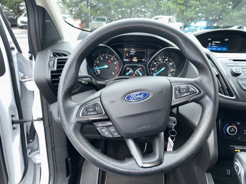Used 2018 Ford Escape SE image 12