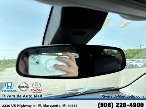 Used 2020 Chevrolet Equinox LT image 19