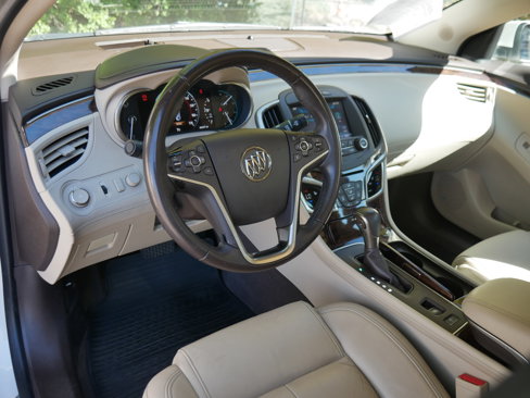 Used 2014 Buick LaCrosse Leather w/ Driver Confidence Package image 4