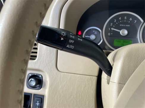 Used 2006 Mercury Mariner Luxury image 12