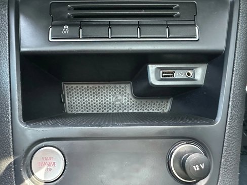 Used 2016 Volkswagen Tiguan SE image 22