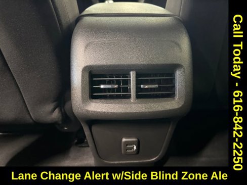 Used 2019 Chevrolet Equinox LT image 17