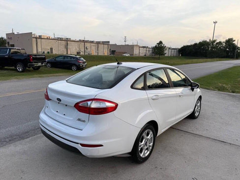 Used 2016 Ford Fiesta SE image 7