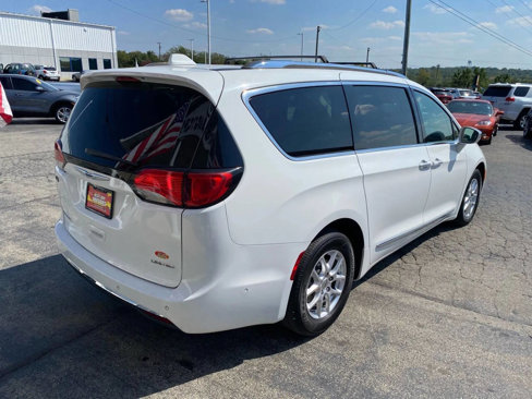 Used 2017 Chrysler Pacifica Limited w/ Advanced Safetytec Group image 7