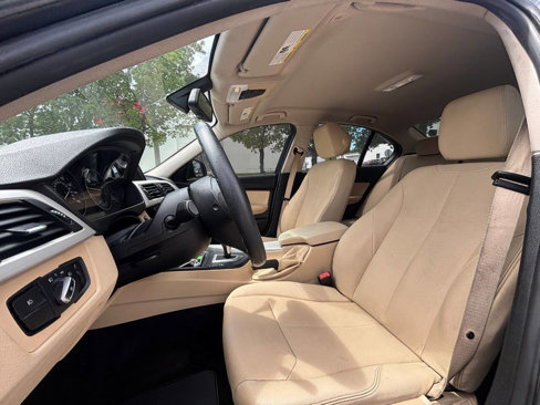 Used 2018 BMW 320i Sedan image 10