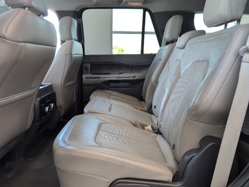 Used 2019 Ford Expedition Limited image 27